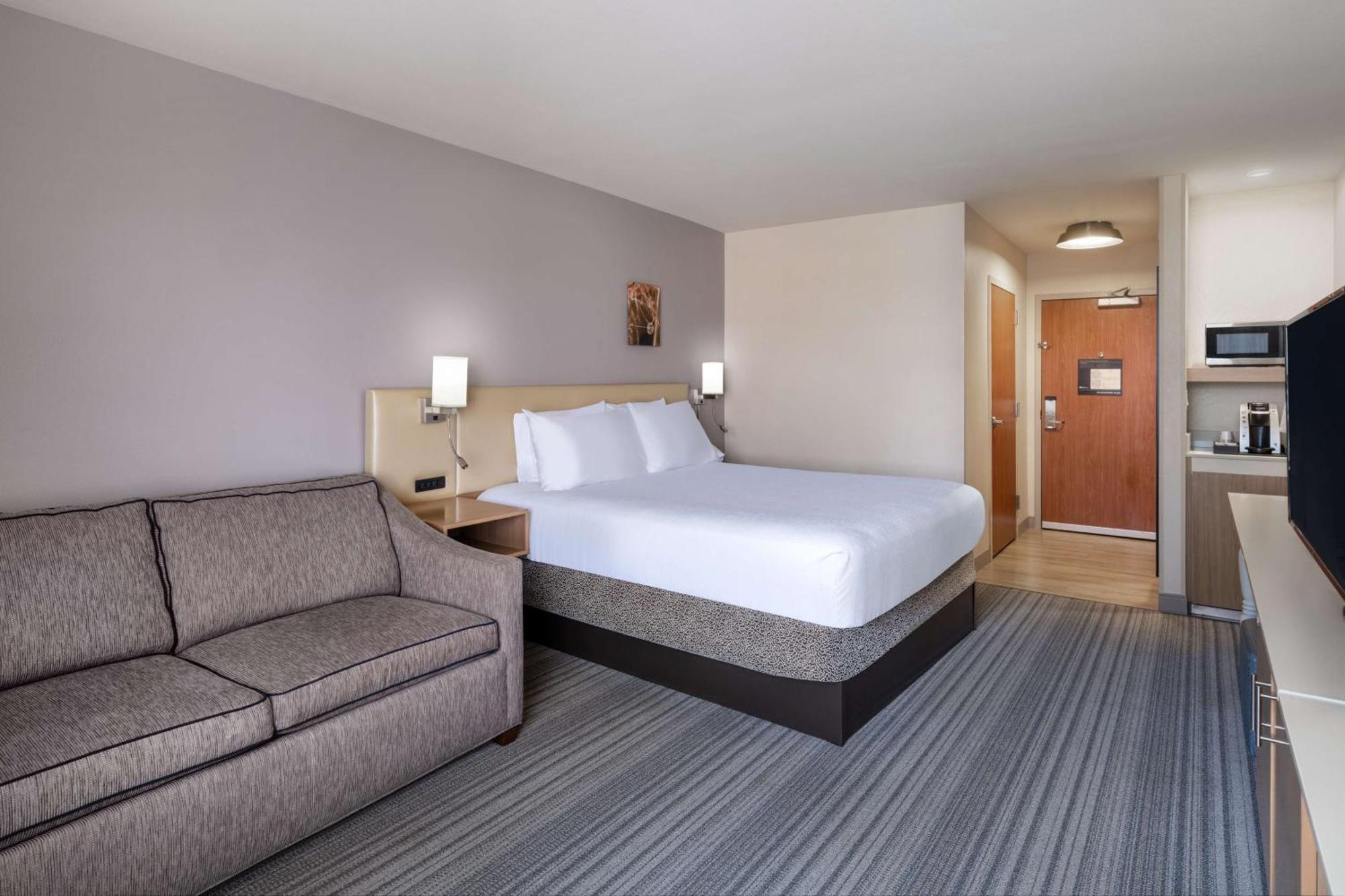 Hilton Garden Inn Bakersfield Exteriör bild