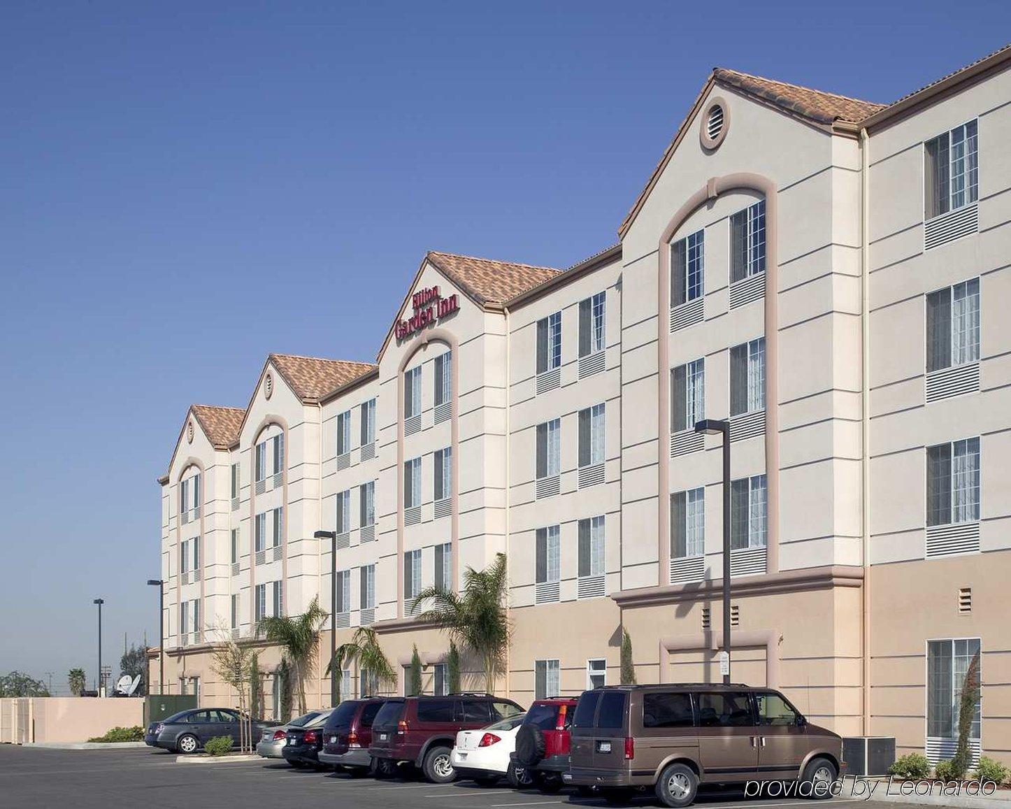Hilton Garden Inn Bakersfield Exteriör bild
