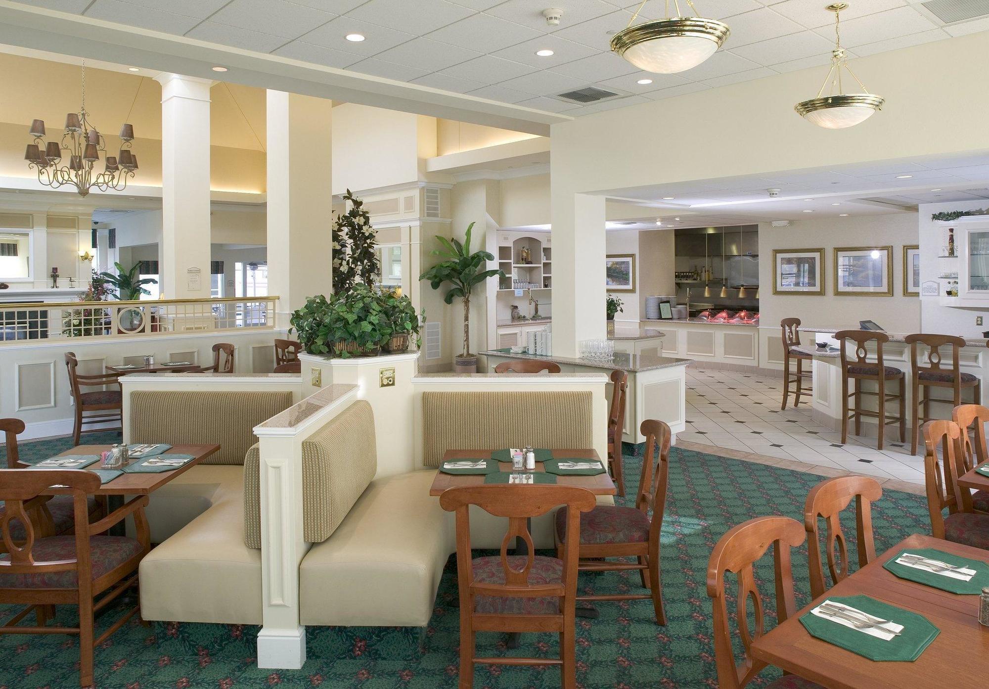 Hilton Garden Inn Bakersfield Exteriör bild